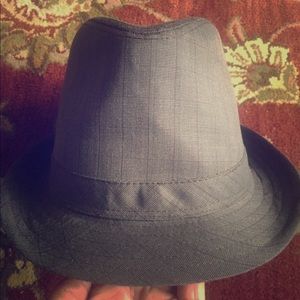 Very Cool Rain Hat by London Fog